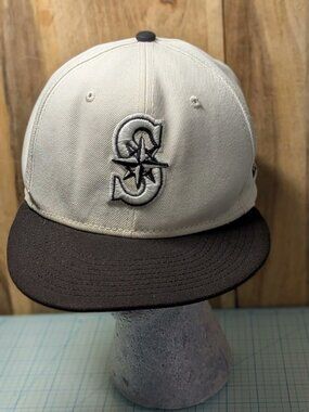 Seattle Mariners New Era 7 3/8 Cream With Black Rim Fitted Hat